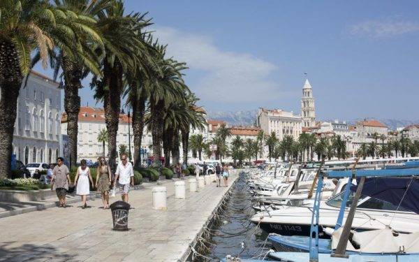 itinerary_lg_Croatia_Split_Port_City_Boardwalk_Boats-Shereen_Mroueh