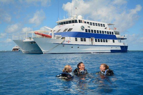 oceanquest-liveaboard-dive-vessel-cairns